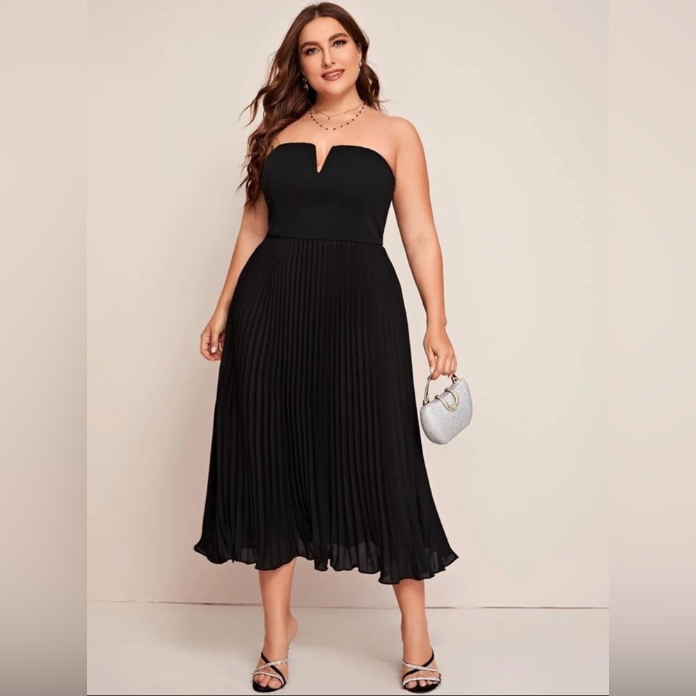 Plus Notch Neck Pleated Tube Dress NEVER WORN